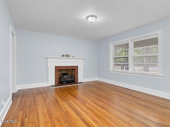 3rd image of 1126 Tarboro Street
