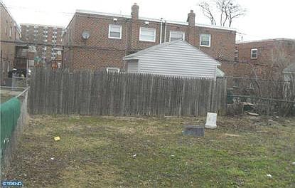 2nd image of 2125 Hoffnagle St