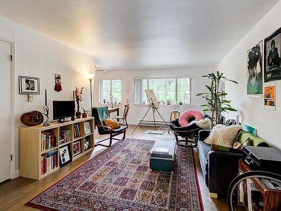 4th image of 3921 15th Ave S #17