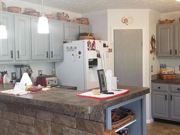 5th image of 365 Welch Ln