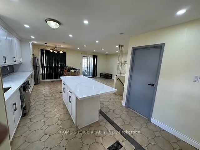 12 Sultan Pool Dr — Photo 7