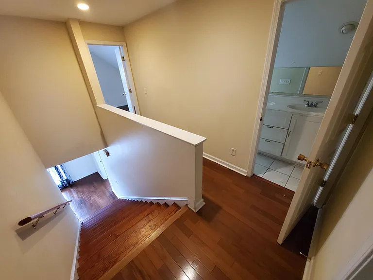 2225 Whitaker St — Photo 7