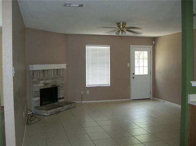 2nd image of 7915 Mosstree Dr