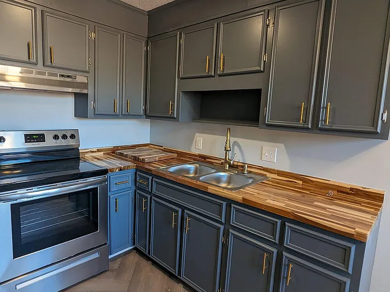 130 Falcon Rd #12 — Photo 4