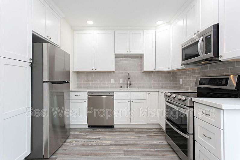 1st image of 222-230 W J St Unit 226
