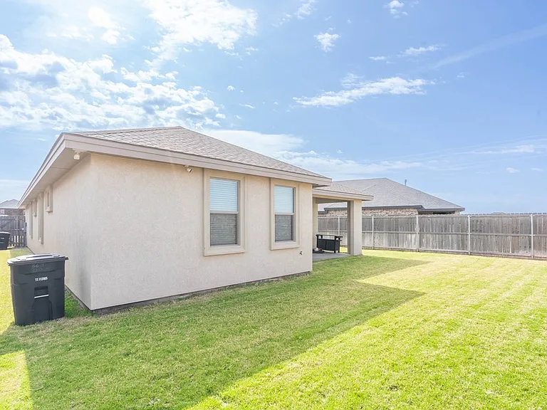 3611 El Cajon Ave — Photo 36