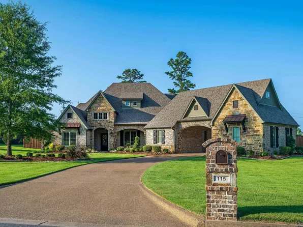 115 Bella Terra Dr, Longview, TX 75605