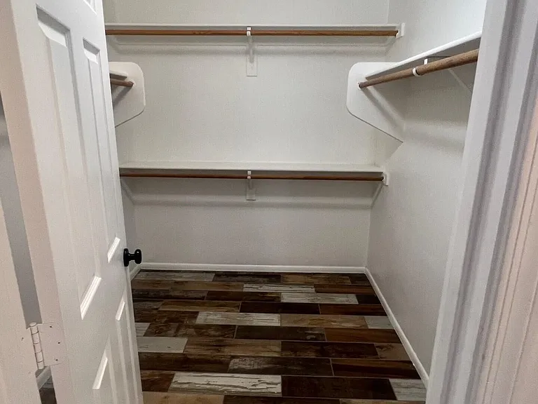 22264 N Kingston Dr — Photo 18