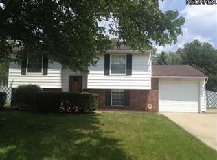 19 Cassandra Dr, Niles, OH 44446