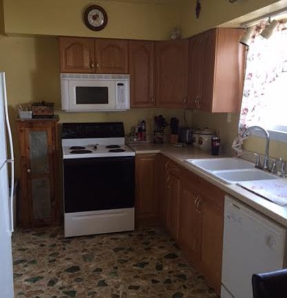 5th image of 690 Pine St
