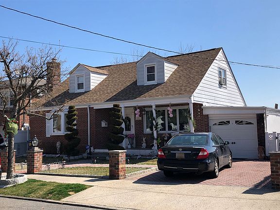 2nd image of 156 Alexander Ave