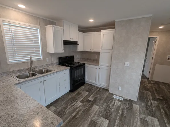 1001 4th Ave #25, Sidney, OH 45365