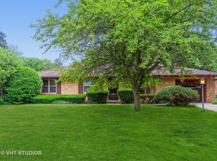 622 Braeburn Rd, East Dundee, IL 60118