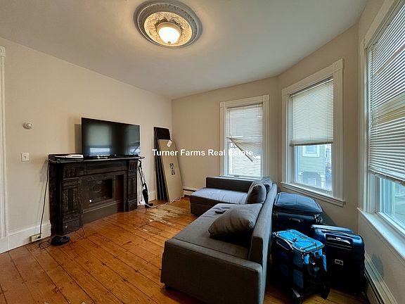 3rd image of 1 Folsom Ave #2C