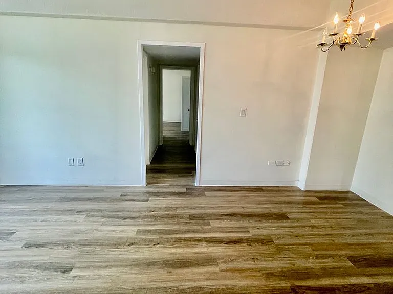 Two Bedroom Condo in Downtown Charleston — Photo 8