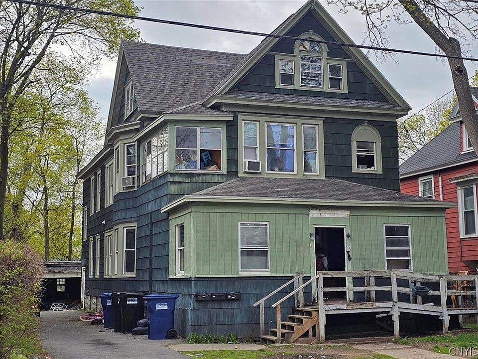 1st image of 709 Oak St