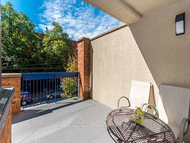 105 McCaul St #202 — Photo 17