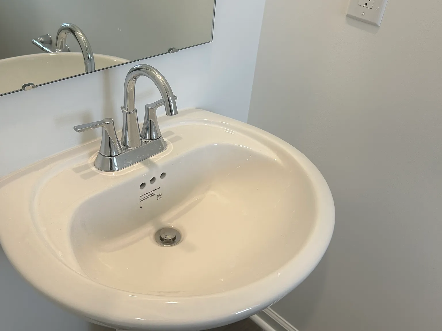 3 bed, 1581 sqft, $1,799 — Photo 3