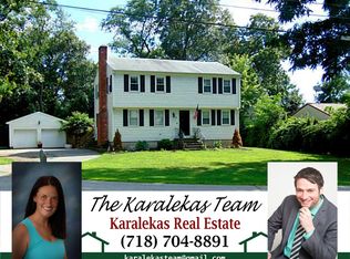 8 Curtis Rd, Bristol, RI 02809