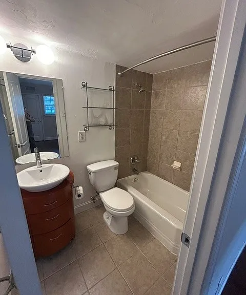 897 N Highland Ave NE #B15 — Photo 8