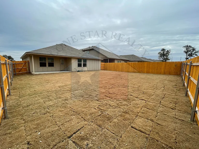 9601 Murandy Dr — Photo 18