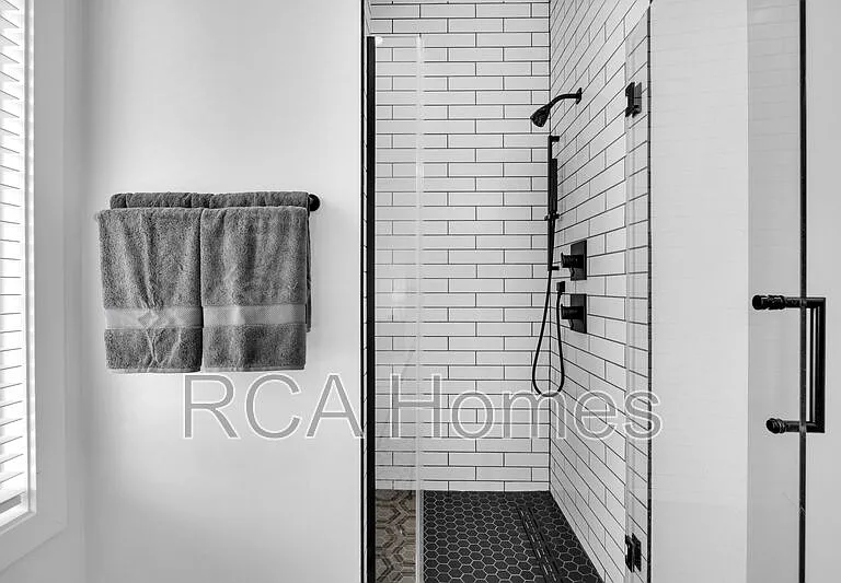 1225 Hoyt Ave — Photo 25