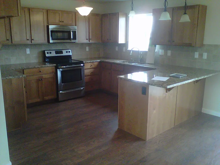 368 Saratoga Way — Photo 3