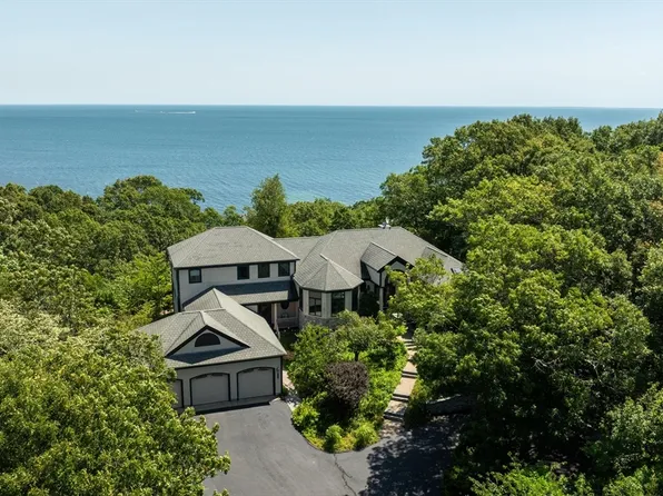 322 R Center Hill Rd, Plymouth, MA 02360