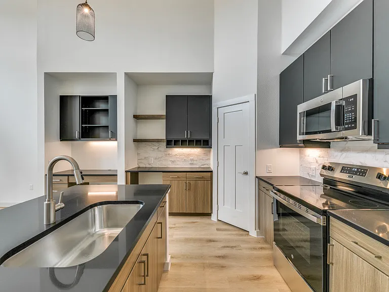 Burnett Lofts at Bishop Ridge — Photo 47