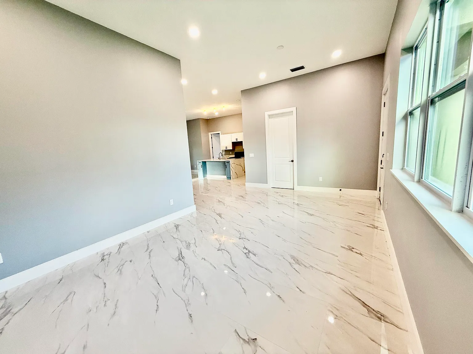 3 bed, 2.5 bath, 1740 sqft, $2,800 — Photo 4