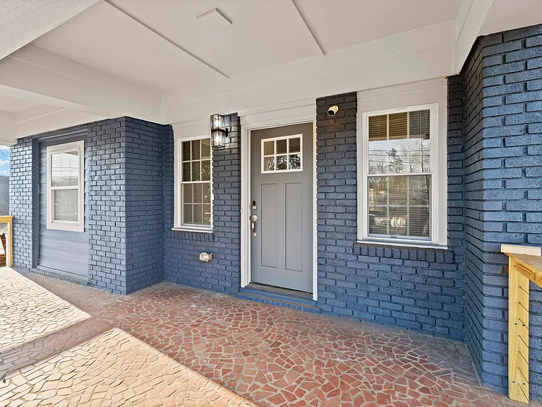 1690 Donald Lee Hollowell Pkwy NW — Photo 5