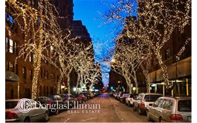 Sold by Douglas Elliman | media 10