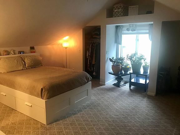 Large upstairs bedroom