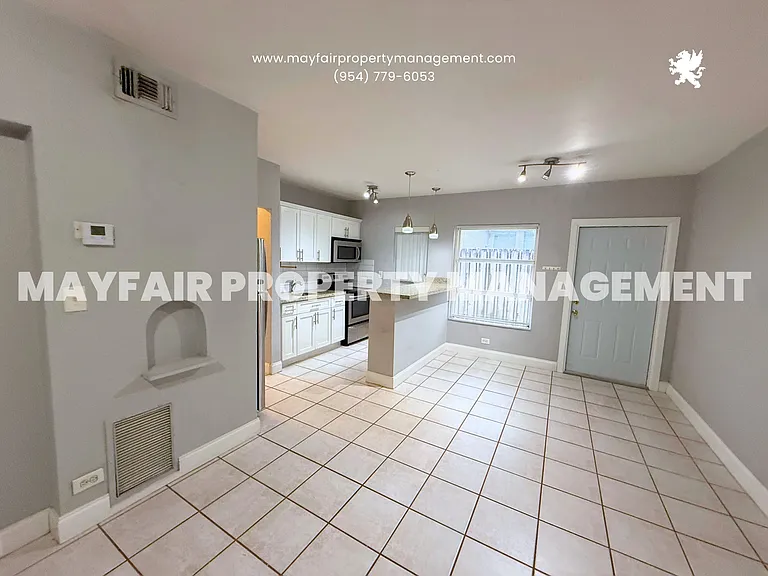 1621 NE 5th Ct #B — Photo 4