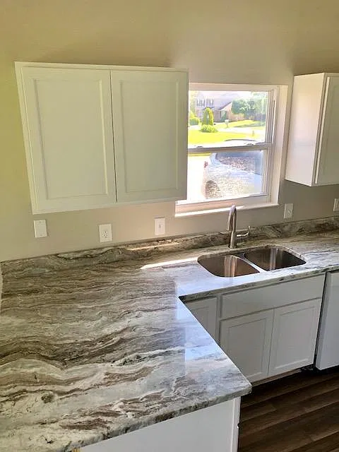 7578 Valley Watch Dr — Photo 3