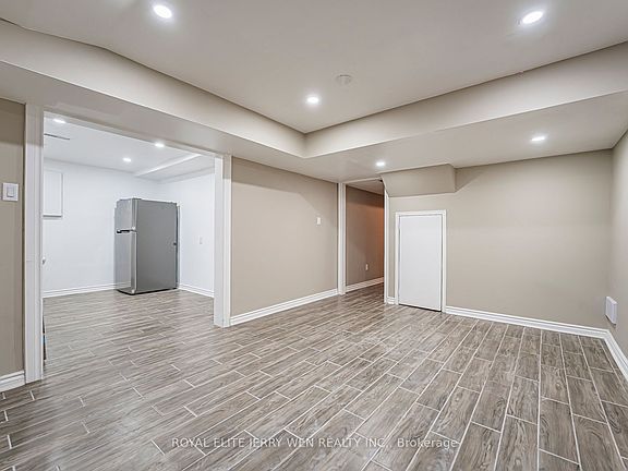 2nd image of 8 Deerfield Ct