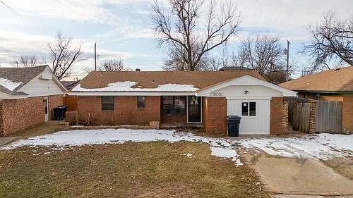 3016 SW 68th St Photo 1