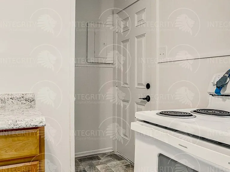 4411 S Benton Ave — Photo 15