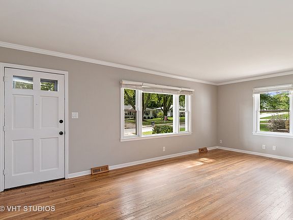 2nd image of 309 Hillside Pl