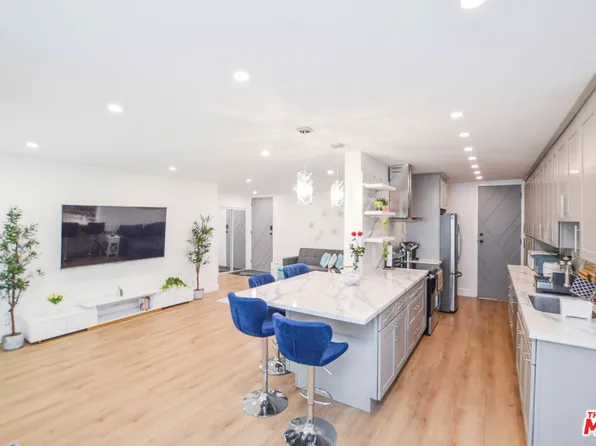 8738 Delgany Ave APT 107, Playa Del Rey, CA 90293