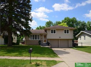 6347 Read St, Omaha, NE 68152