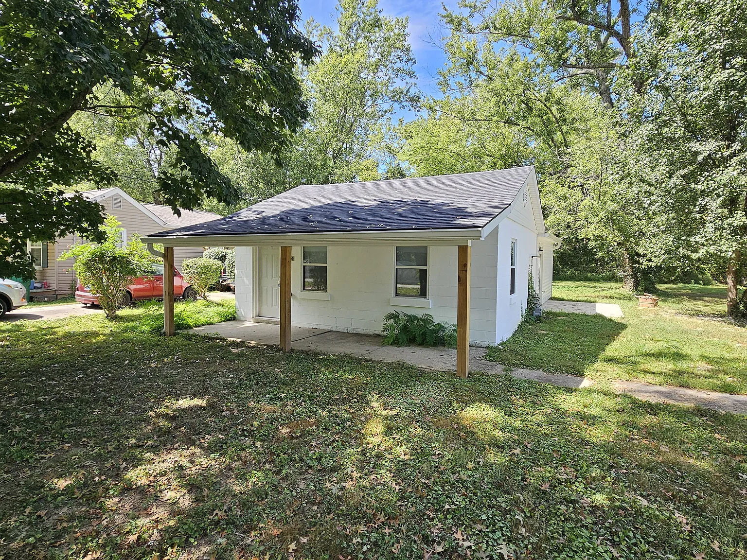 2 bed, 840 sqft, $1,200 — Photo 2