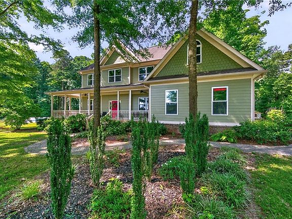 3rd image of 632 Geiger Rd