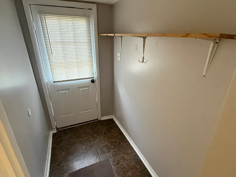 6100 Lacy Rd — Photo 13
