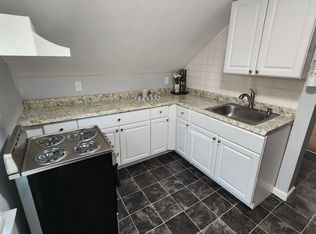 57 Pearl St, Clinton, CT 06413