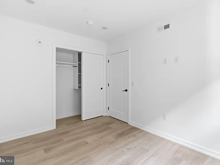208 Vine St #2F — Photo 13