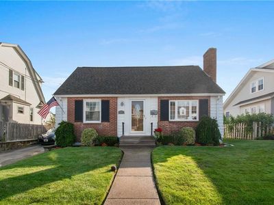 24 Riverfarm Rd, Cranston, RI, 02910