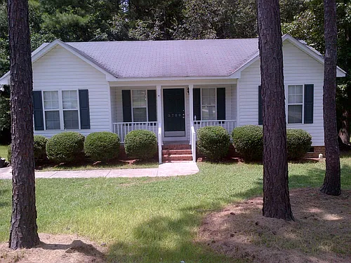 5709 Hatch St Photo 1