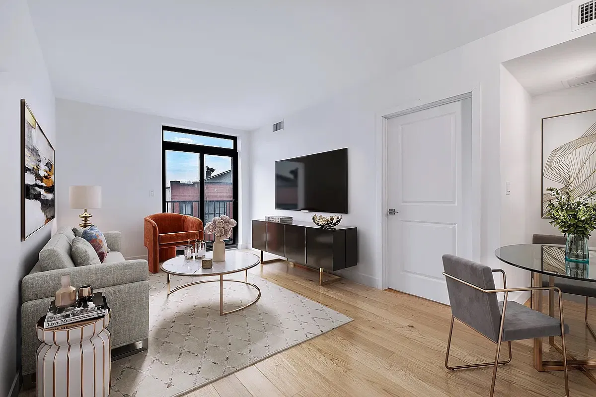 379 Harman Street — Photo 2