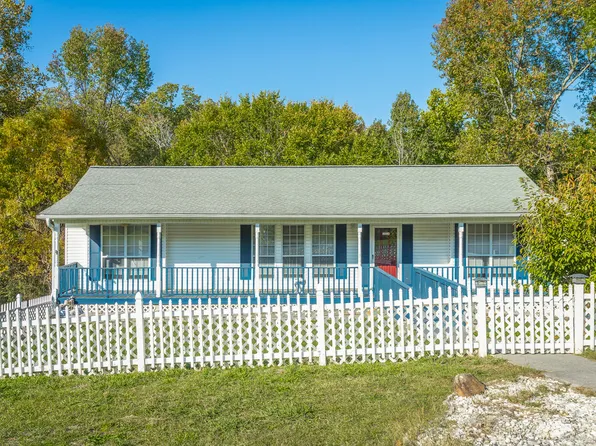 105 Chelsea Dr, Rossville, GA 30741
